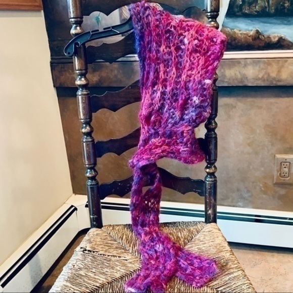 ✨💖 Hand Knit 🧶 Ombré Fuzzy Hood w Attached Scarf ✨ - Picture 10 of 10